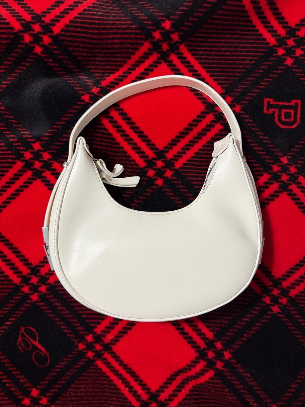 White Crescent Shoulder Bag | Convertible Strap | Minimalist Style